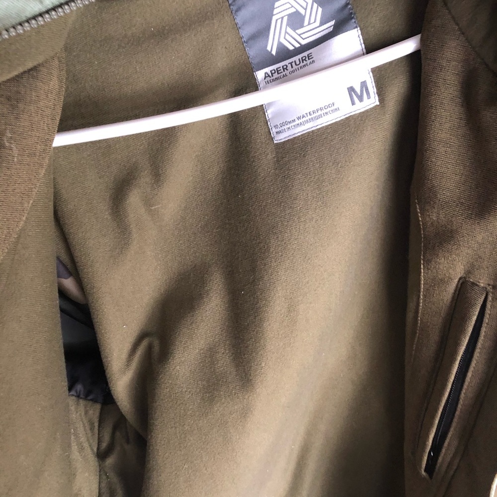 Aperture coat